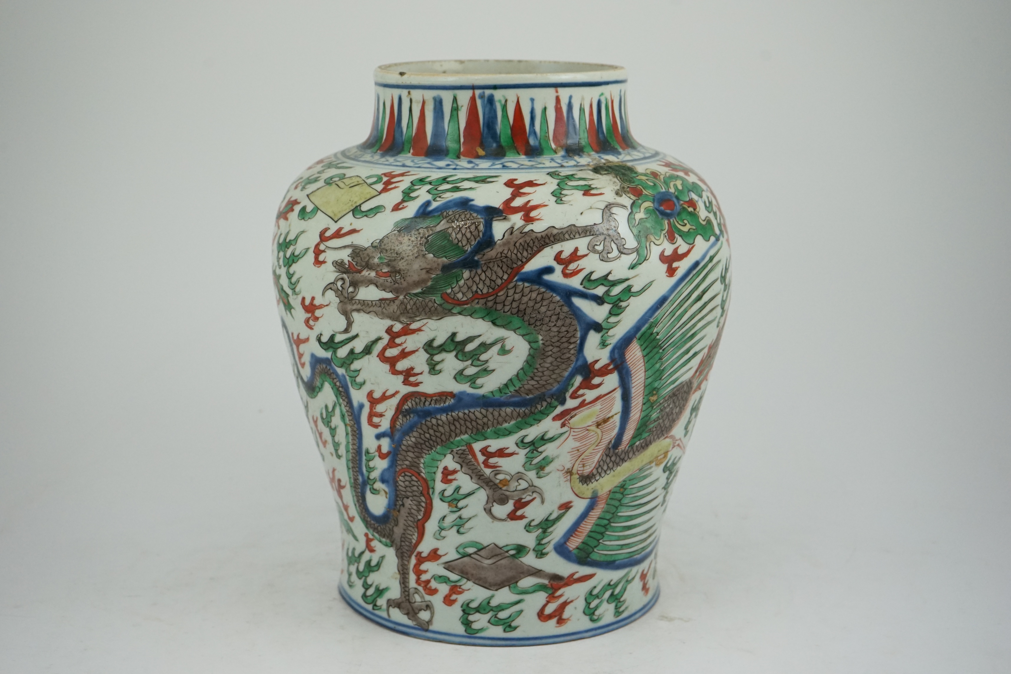 A Chinese wucai ‘dragon and phoenix’ baluster jar, Transitional, Shunzhi period (1644-1661)